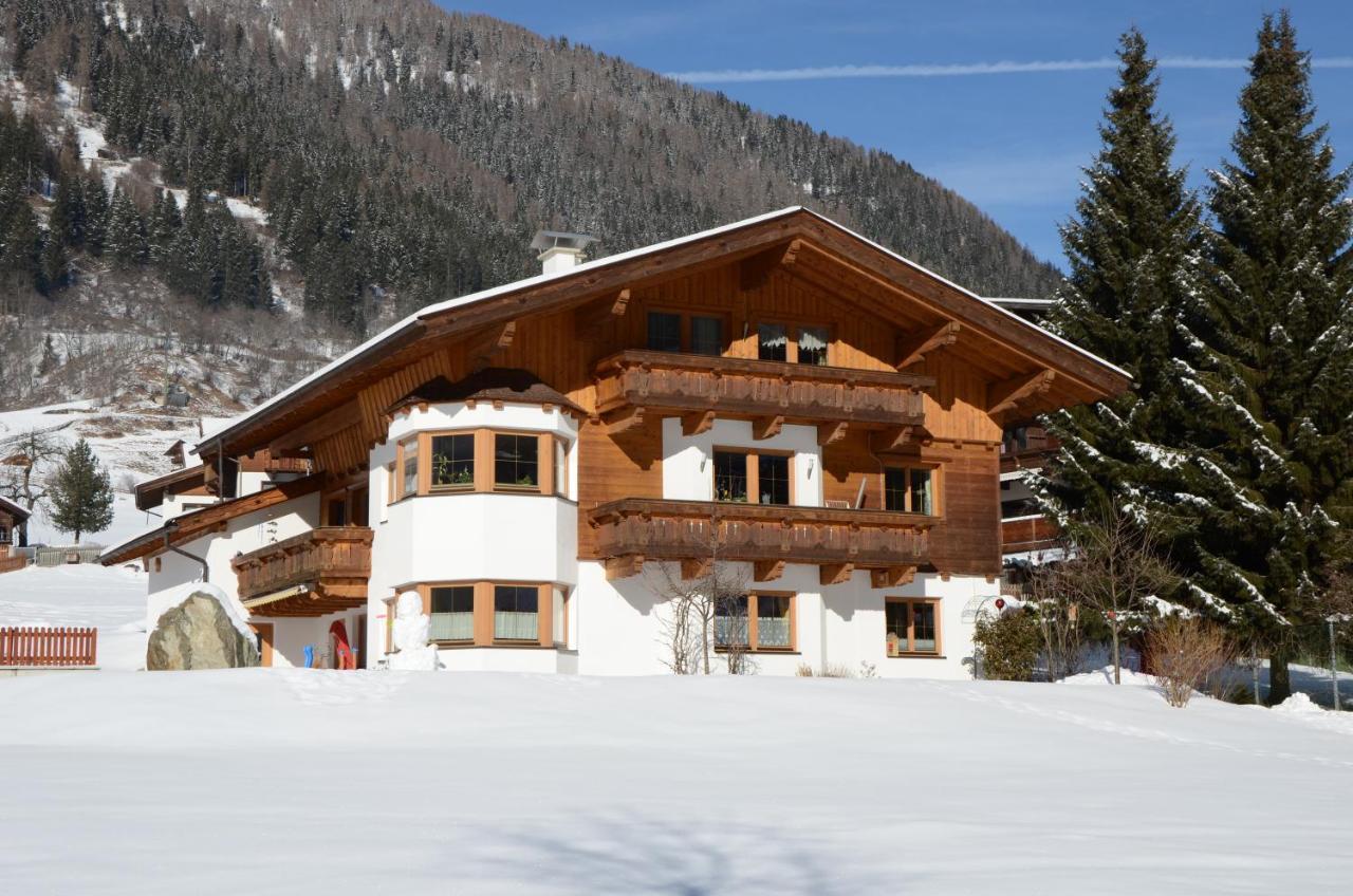 Haus Salchner Lägenhet Neustift im Stubaital Exteriör bild